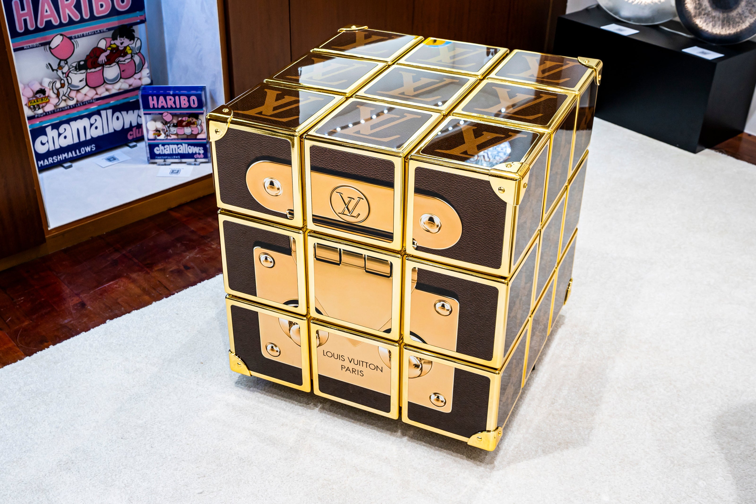 AURELIE ANGER - AArt's Cubes, LV Tribute, 60cm