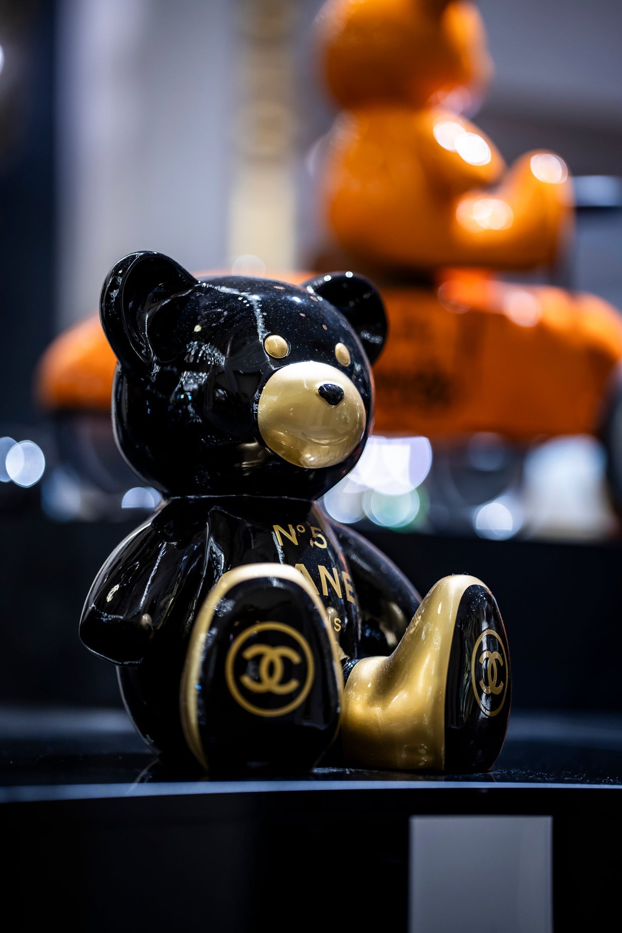 ARTNAOR - 35cm CH Tribute, bi color black and gold Teddy