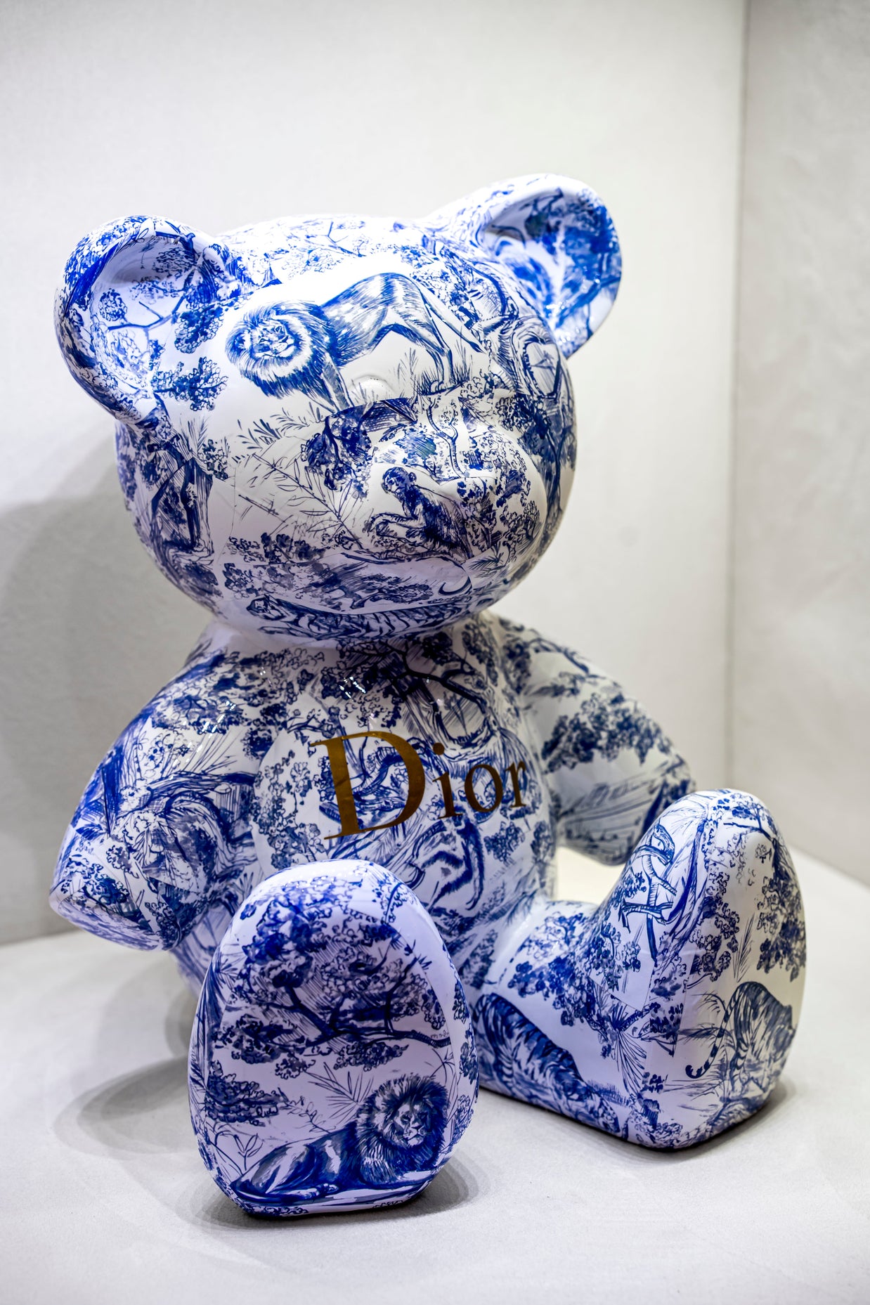 ARTNAOR - 35cm CD Collage Tribute, No Collar Teddy
