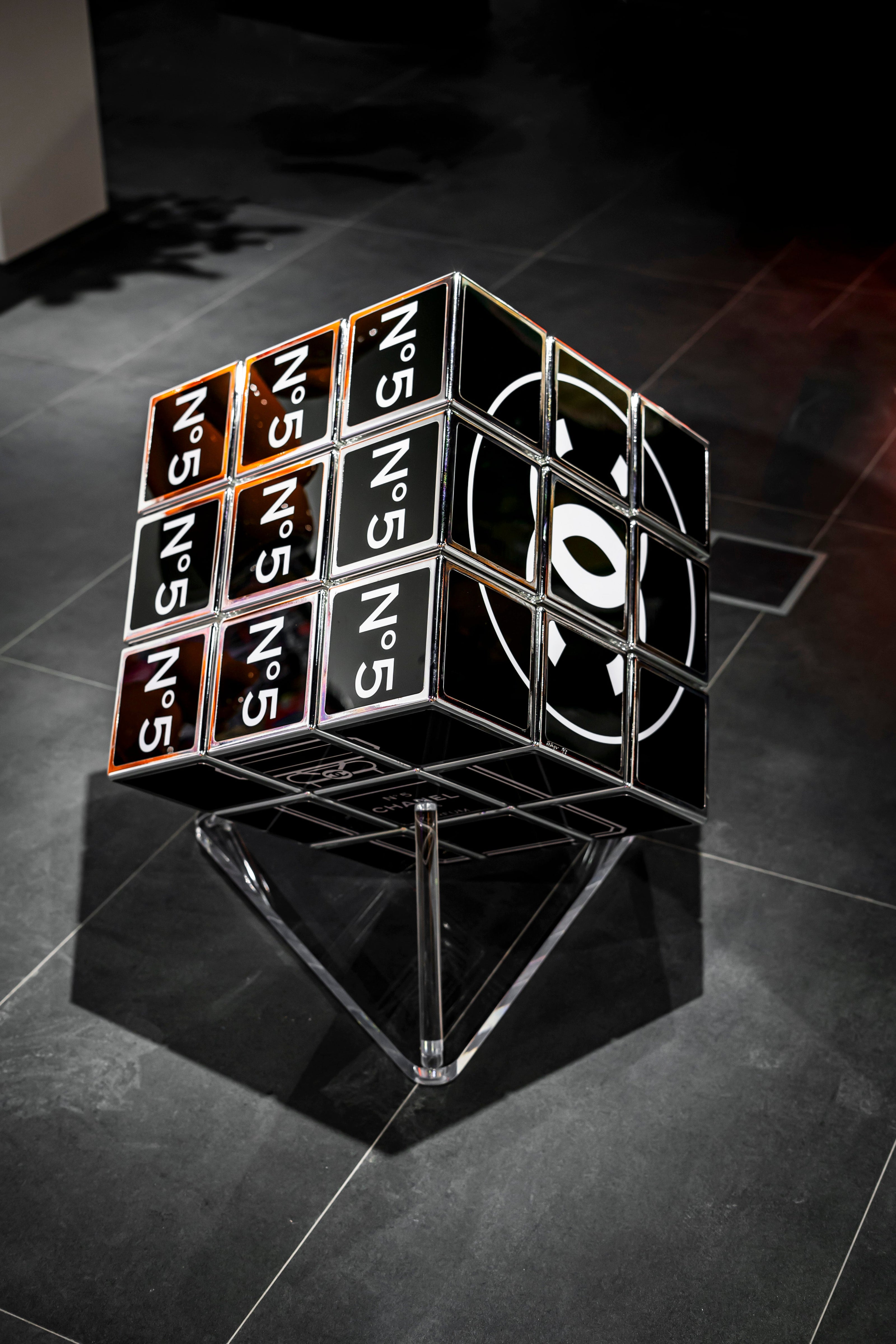 AURELIE ANGER - AArt's Cubes, CH Tribute, 60cm