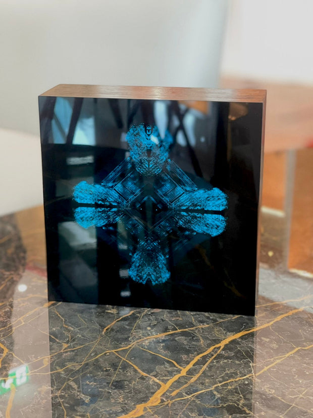 WINNIE DENKER - Diamond Eiffel Tower, Blue2 Light Box
