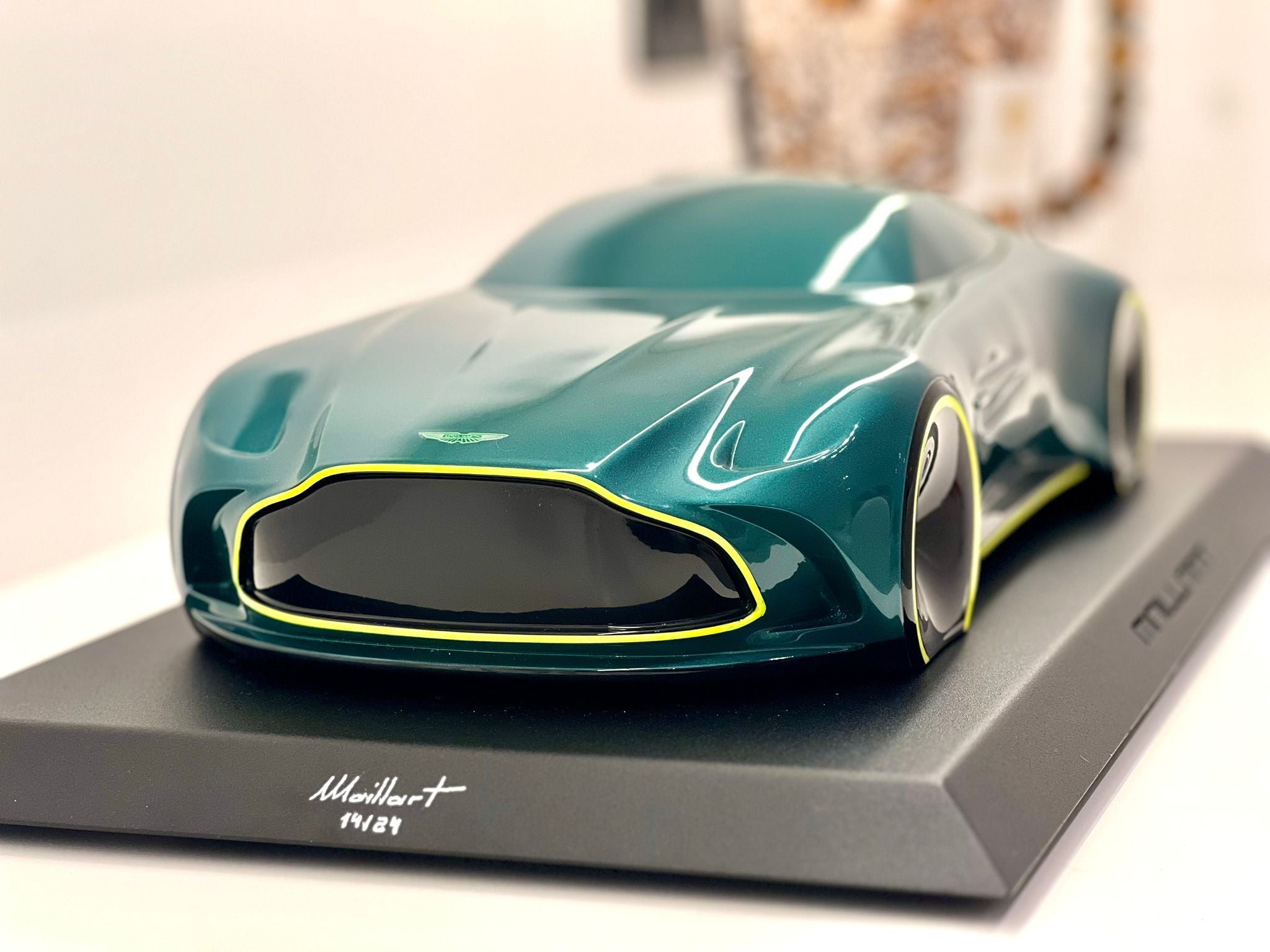 LAURENT MAILLART - Aston Vantage, Chromed Turquoise