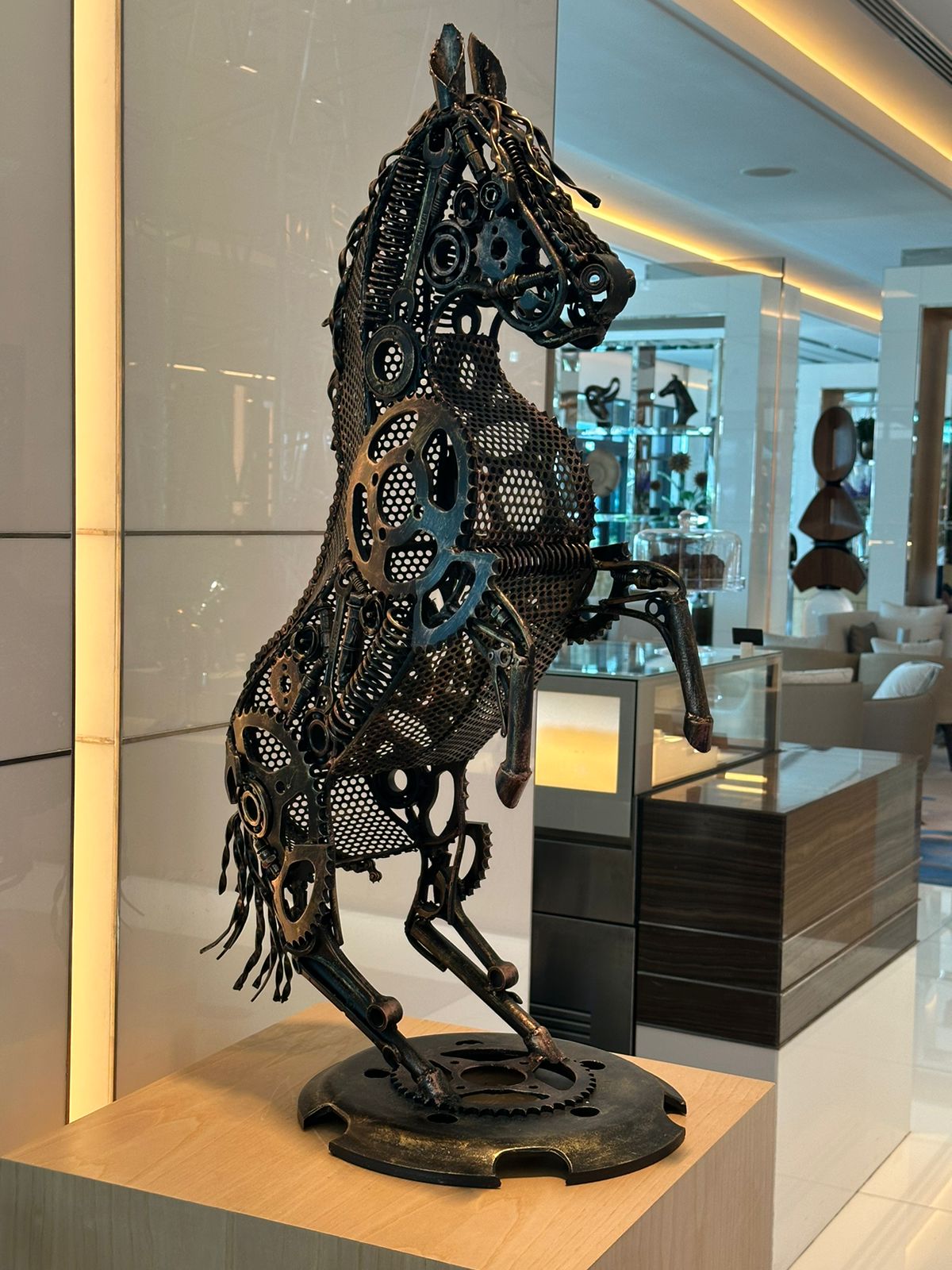 ARUN - Horse (Table)