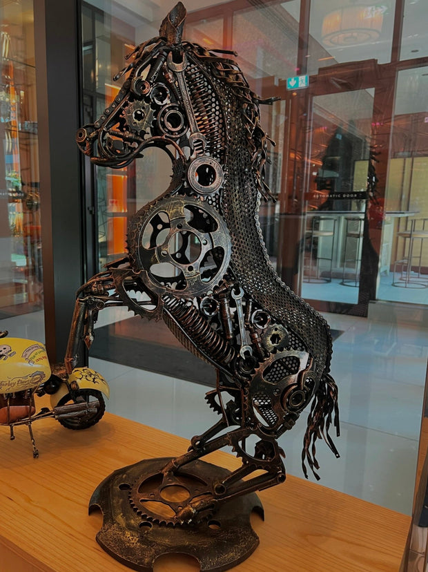 ARUN - Horse (Table)