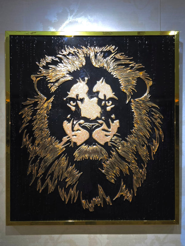 LILY - Golden Lion head
