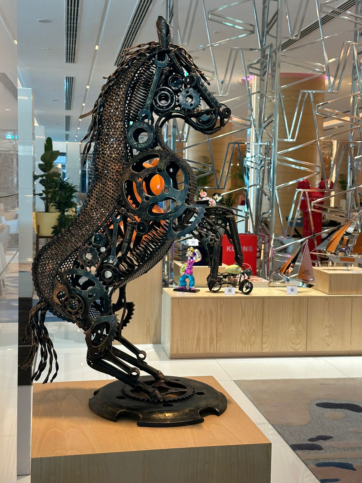 ARUN - Horse (Table)