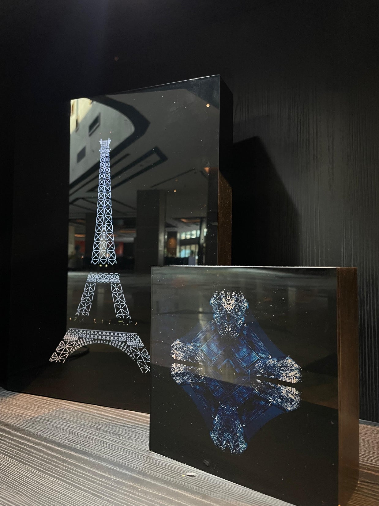 WINNIE DENKER - Blue Eiffel Tower Paris
