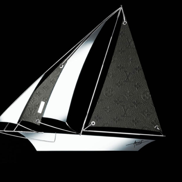 ARCANIS - 40cm LV Tribute Sailing Boat