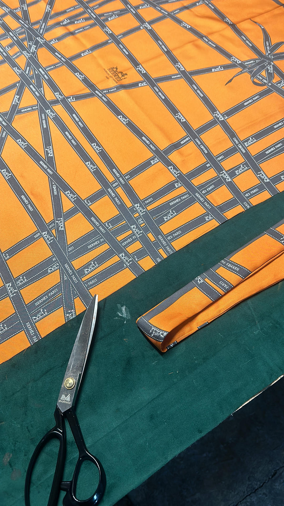 ARCANIS - 70cm H Tribute Sailing Boat