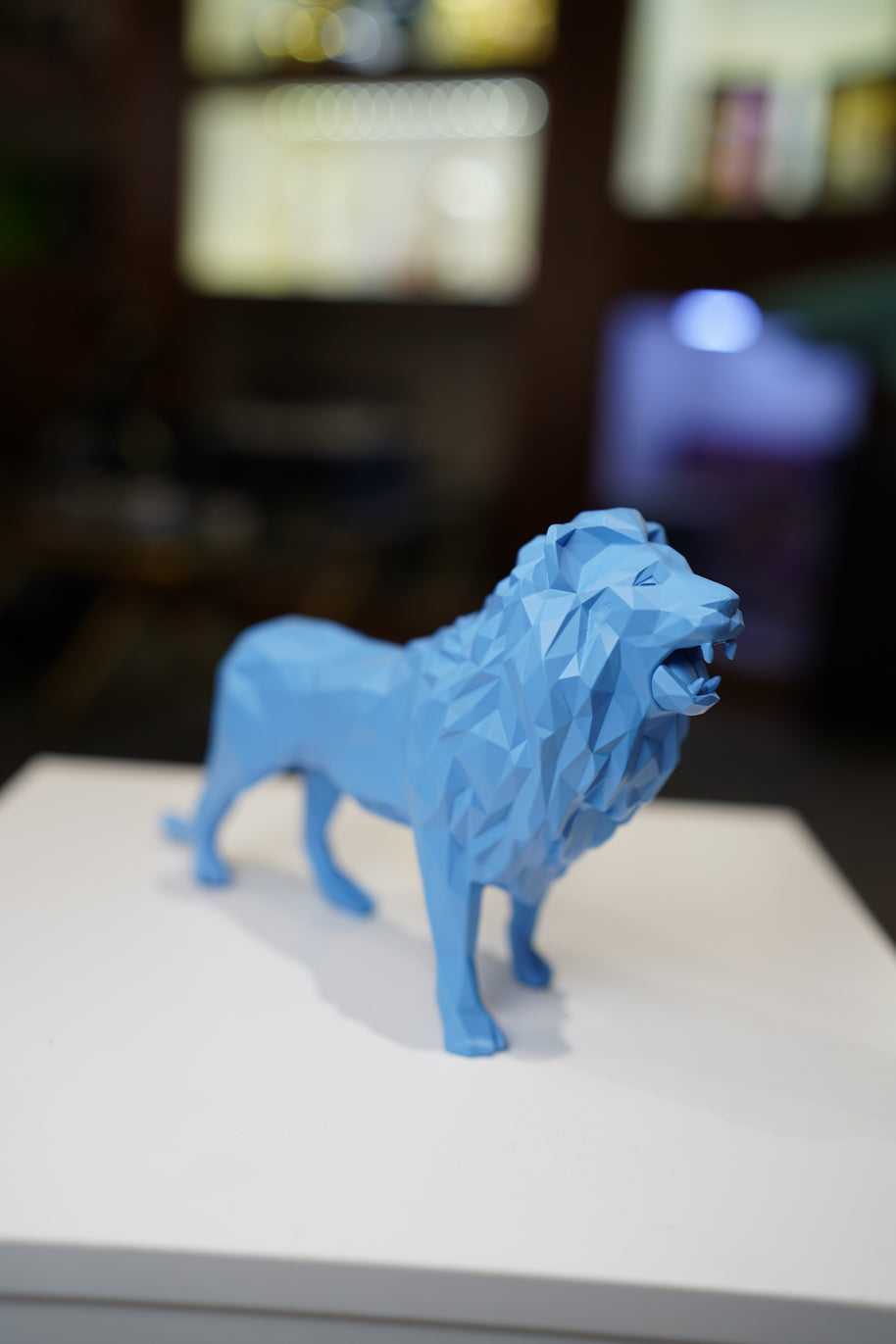RICHARD ORLINSKI - Lion Spirit, Mat Blue
