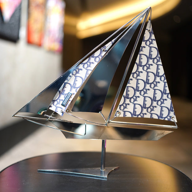 ARCANIS - 40cm CD Tribute Sailing Boat