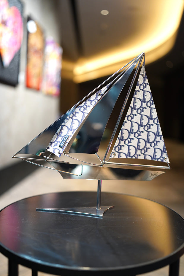 ARCANIS - 40cm CD Tribute Sailing Boat