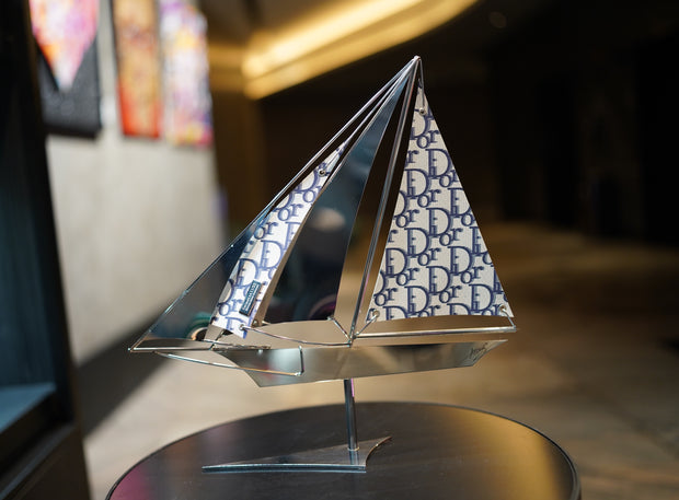 ARCANIS - 40cm CD Tribute Sailing Boat