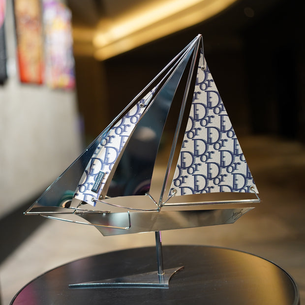 ARCANIS - 40cm CD Tribute Sailing Boat