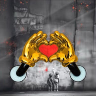 QUENZE - Mickey Loves Banksy Tribute