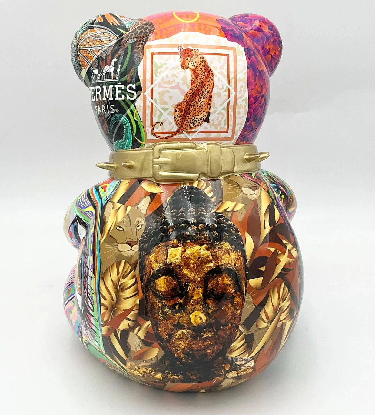 ARTNAOR - 30cm Collage, H Tribute Bear, Gold Collar