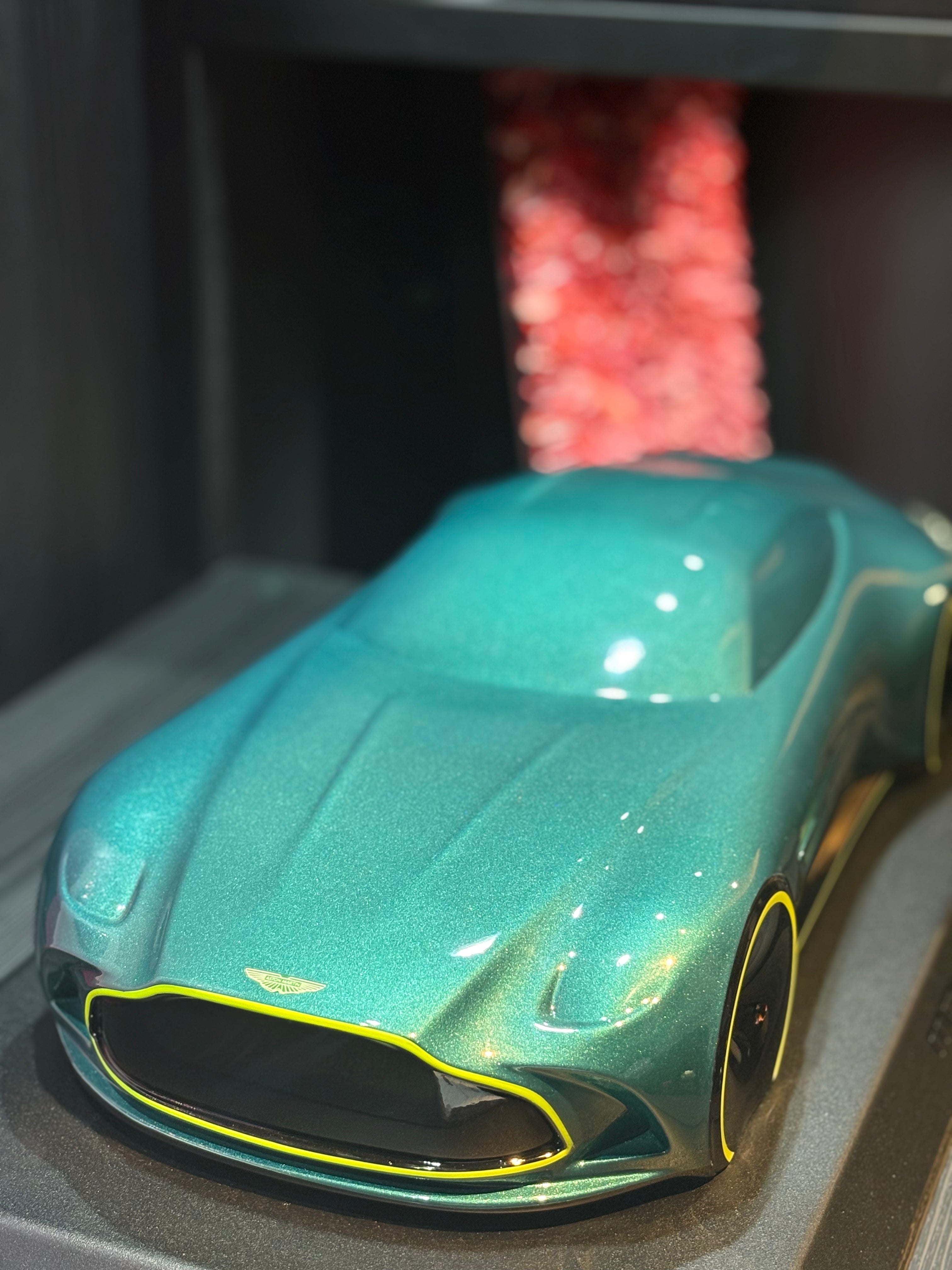 LAURENT MAILLART - Aston Vantage, Chromed Turquoise