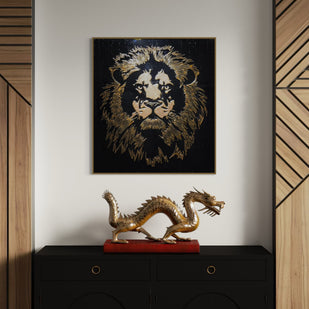 LILY - Golden Lion head