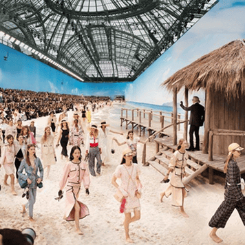 SIMON PROCTER - The Beach, Cruise Spring/Summer 2019, Le Grand Palais Paris