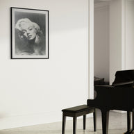 RUSSELL YOUNG - Marilyn Glamour 2010