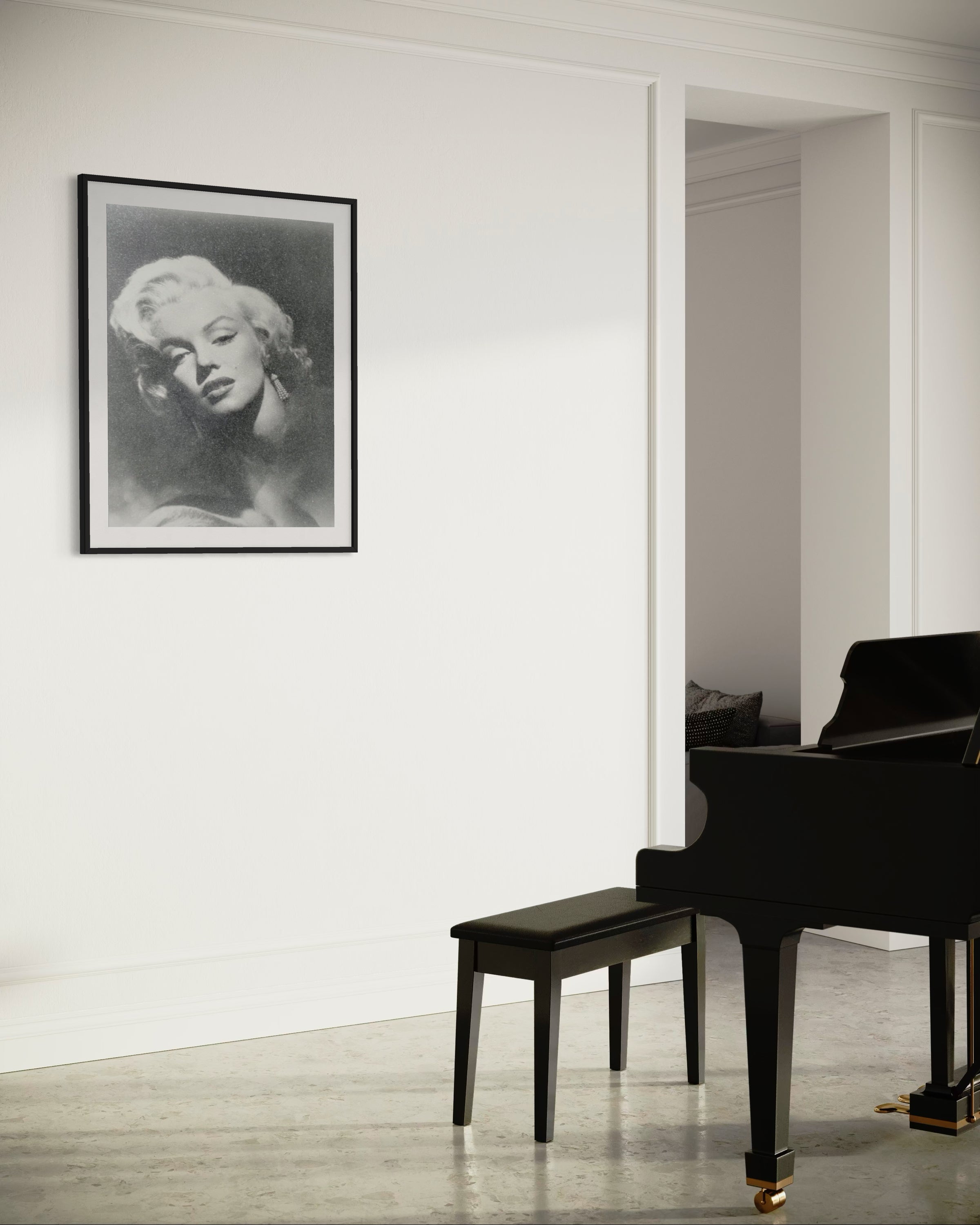 RUSSELL YOUNG - Marilyn Glamour 2010