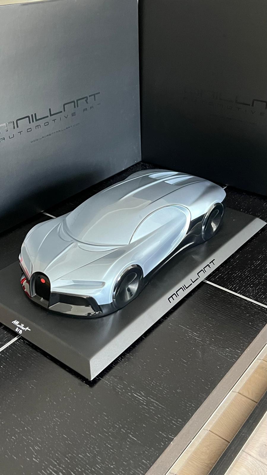 LAURENT MAILLART - Bugatti Chiron, Grey