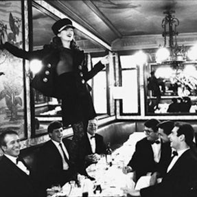ARTHUR ELGORT - Kate Moss at Cafe Lipp 1993