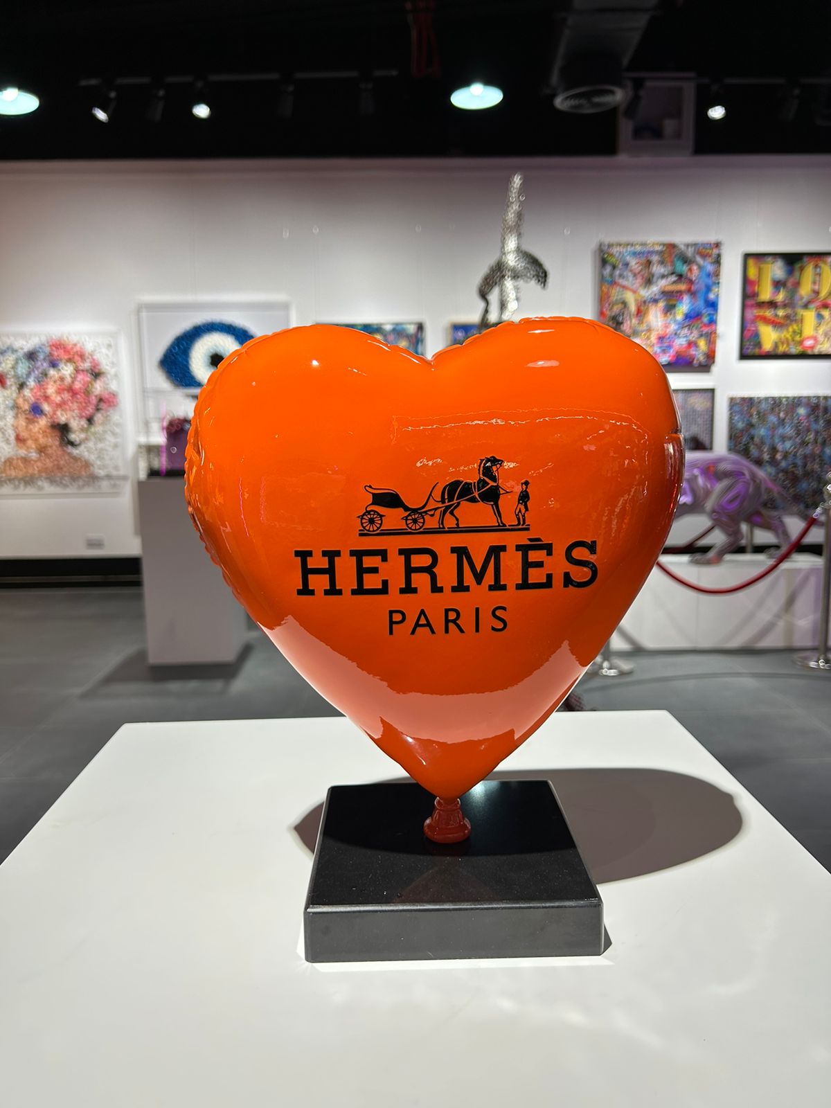 ARTNAOR - 30cm Heart H Tribute