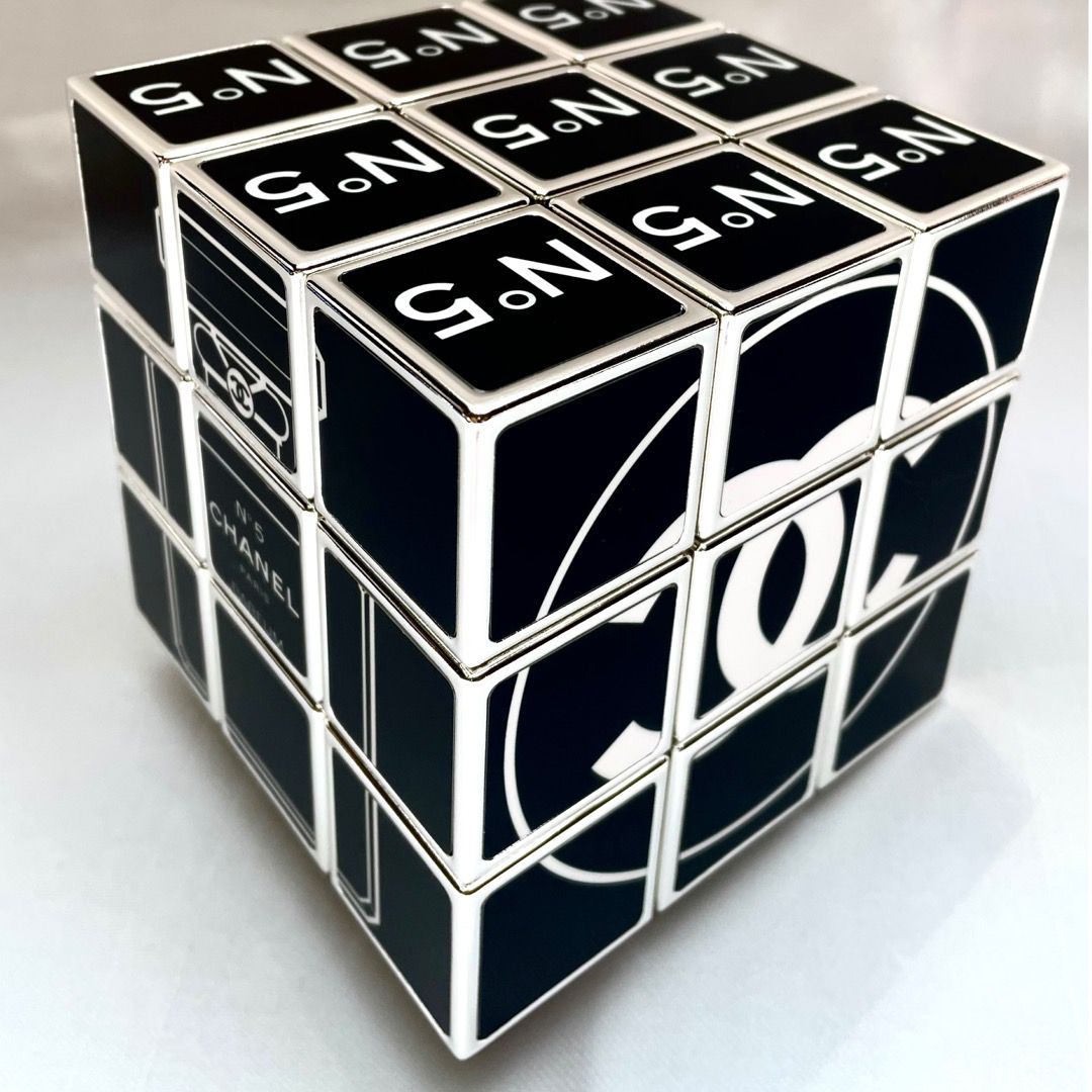 AURELIE ANGER - AArt's Cubes, CH Tribute, 60cm